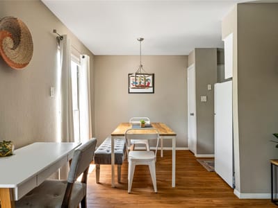 Property photo 4 at 5215 Saint Georges GRN Unit #B - 1 bed 1 bath home