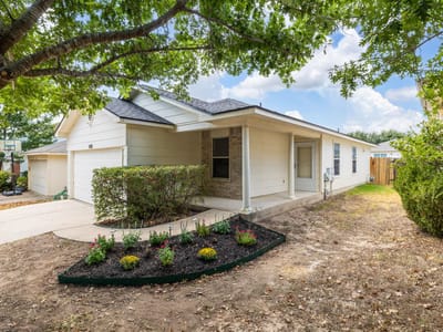 Property photo 2 at 5220 Hutchinson DR - 3 bed 2 bath home