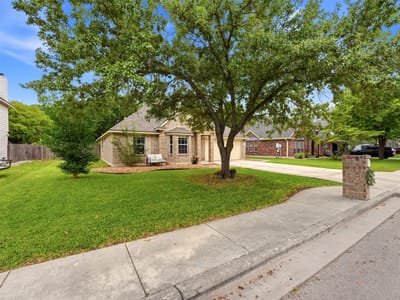 Kitchen at 523 Walnut Heights BLVD - 3 bed 2 bath home