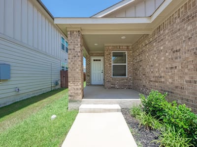 Primary bedroom at 524 Longmount CV - 3 bed 2 bath home