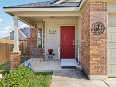 Living area at 524 Shimek St Unit #15A - 3 bed 2 bath home