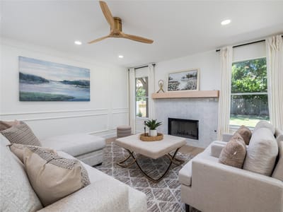 Living area at 525 Golden Creek DR - 4 bed 3 bath home