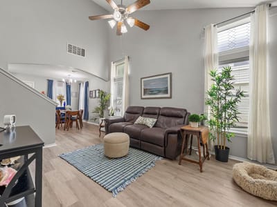 Primary bedroom at 525 Rolling Oak DR - 3 bed 2 bath home
