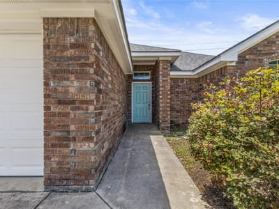 Kitchen at 526 Armstrong DR - 3 bed 2 bath home