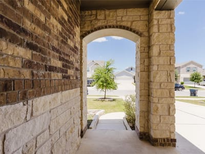 Living area at 529 Gray Hawk Rdg - 5 bed 3 bath home