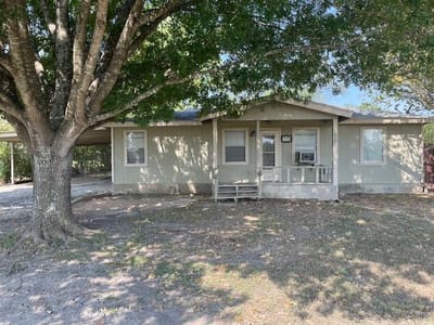 Property photo 2 at 5296 Dacy LN - 3 bed 2 bath home
