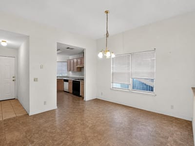 Property photo 5 at 5300 Edenbourgh LN - 3 bed 2 bath home