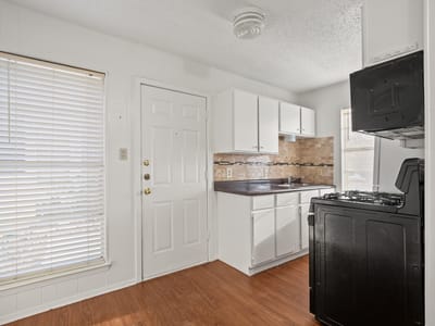 Primary bedroom at 5300 Guadalupe St Unit #108 - 1 bed 1 bath home