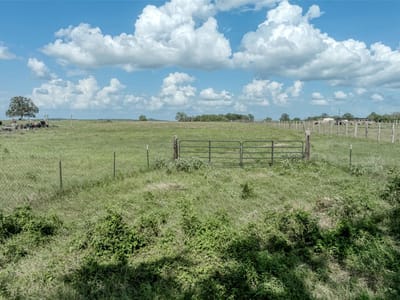 Primary bedroom at 5309 Tenney Creek RD - Deer Creek Sub, Luling, TX