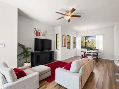 Property photo 4 at 5315 La Crosse Ave Unit #1 - 2 bed 3 bath home