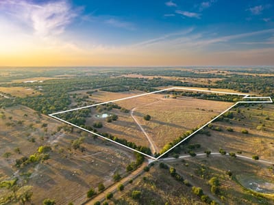 Photo 2 of 20 at 5325 E Blaschke RD - Schulenburg, Schulenburg, TX