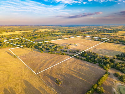 Photo 4 of 20 at 5325 E Blaschke RD - Schulenburg, Schulenburg, TX