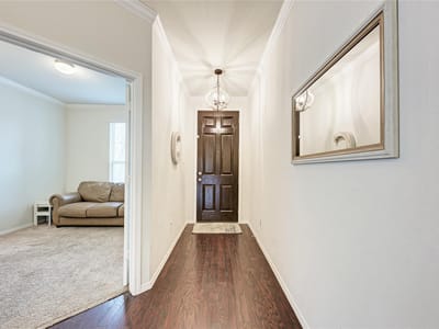 Living area at 533 Bonnet BLVD - 3 bed 2 bath home