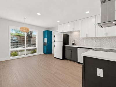 Property photo 4 at 5332 Balcones DR Unit #B - 2 bed 2 bath home