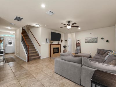 Property photo 5 at 5333 Cicero DR - 4 bed 2 bath home