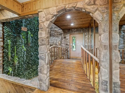 Bathroom at 537 Venture BLVD - 5 bed 5 bath home