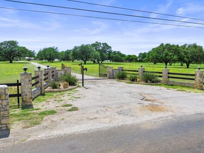 Property photo 3 at 539 Oak Vista DR - 4 bed 3 bath home