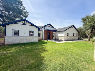 Property photo 2 at 54 Persimmon Dr - 4 bed 2 bath home