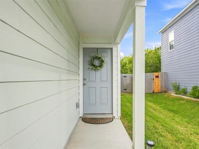 Property photo 3 at 54 Trinity CIR - 3 bed 2 bath home