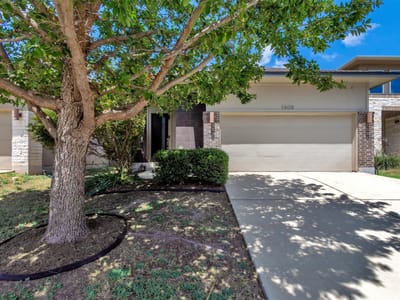 Property photo 3 at 5408 Daimler DR - 3 bed 2 bath home