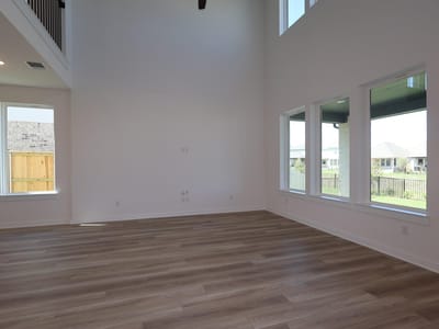 Photo 4 of 28 at 541 Bloomington Loop - 4 bed 3 bath home