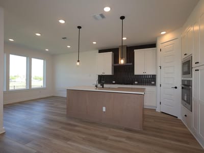 Photo 5 of 28 at 541 Bloomington Loop - 4 bed 3 bath home