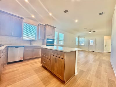 Kitchen at 541 Porter Country PKWY - 3 bed 2 bath home