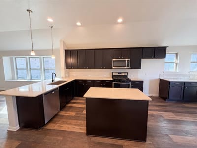 Living area at 543 Tanda LN - 3 bed 2 bath home