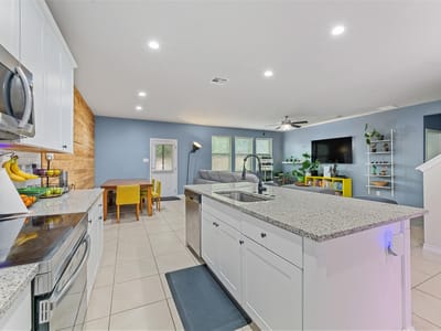 Primary bedroom at 544 Appalachian TRL - 5 bed 3 bath home