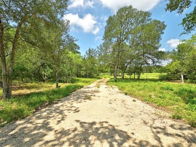 Property photo 2 at 544 Coastal LN - A102, Luling, TX