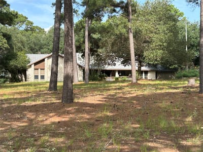 Photo 2 of 33 at 5455 N Us-77 Highway - 3 bed 2 bath home