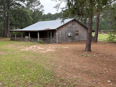 Photo 3 of 33 at 5455 N Us-77 Highway - 3 bed 2 bath home