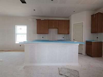 Living area at 547 Bishop Wood RD - 3 bed 2 bath home