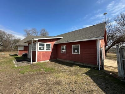 Property photo 5 at 548 Spring River DR - 4 bed 2 bath home