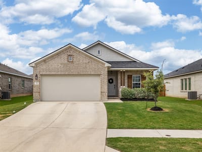Living area at 549 Warlander WAY - 3 bed 2 bath home