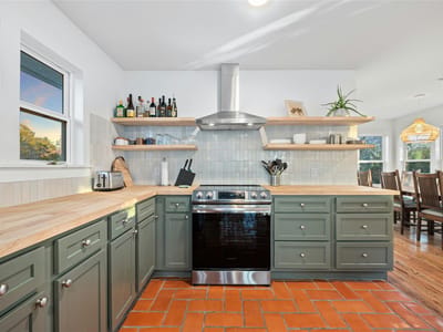 Primary bedroom at 550 Cliffside 29-30 Rd - 4 bed 2 bath home