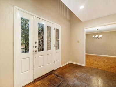 Living area at 5504 Cedro TRL - 5 bed 2 bath home