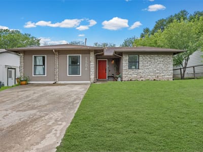 Property photo 2 at 5506 S Pleasant Valley RD - 5 bed 2 bath home