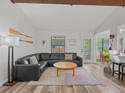 Property photo 3 at 5506 S Pleasant Valley RD - 5 bed 2 bath home