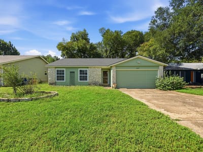 Property photo 2 at 5509 Porsche LN - 3 bed 2 bath home