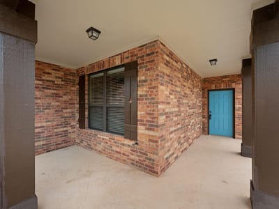 Living area at 5521 Alomar Cv - 3 bed 2 bath home