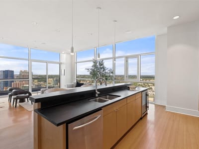 Property photo 5 at 555 E 5th ST Unit #2901 - 2 bed 2 bath home