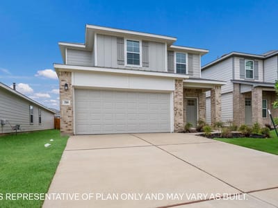 Living area at 560 Glimer LN - 3 bed 2 bath home