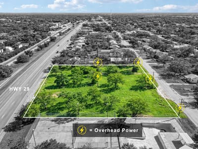 Living area at 560 W State Highway 29 - Park Add, Bertram, TX
