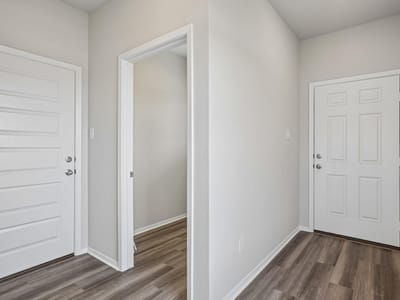 Property photo 3 at 5600 San Pietro DR - 3 bed 2 bath home