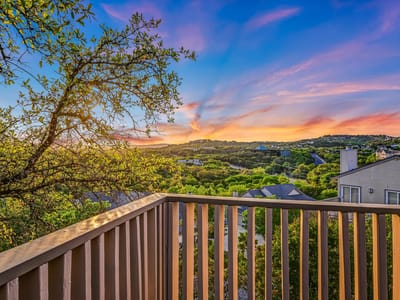 Living area at 5603 Oakwood CV Unit #212 - 3 bed 2 bath home