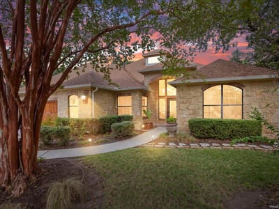Photo 3 of 37 at 5612 Bonnell Vista ST - 4 bed 3 bath home