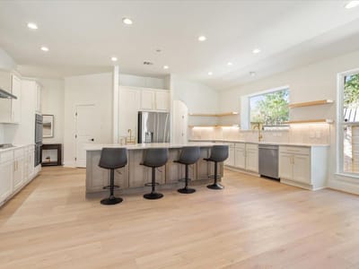 Photo 5 of 37 at 5612 Bonnell Vista ST - 4 bed 3 bath home
