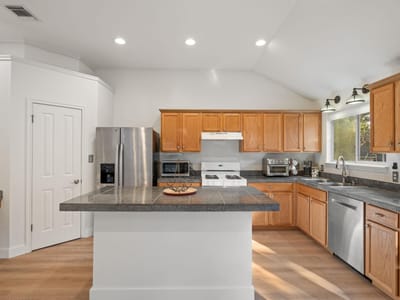 Property photo 5 at 5613 Lomita Verde CIR - 4 bed 2 bath home