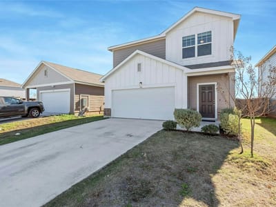 Living area at 566 Delta Crst - 3 bed 2 bath home